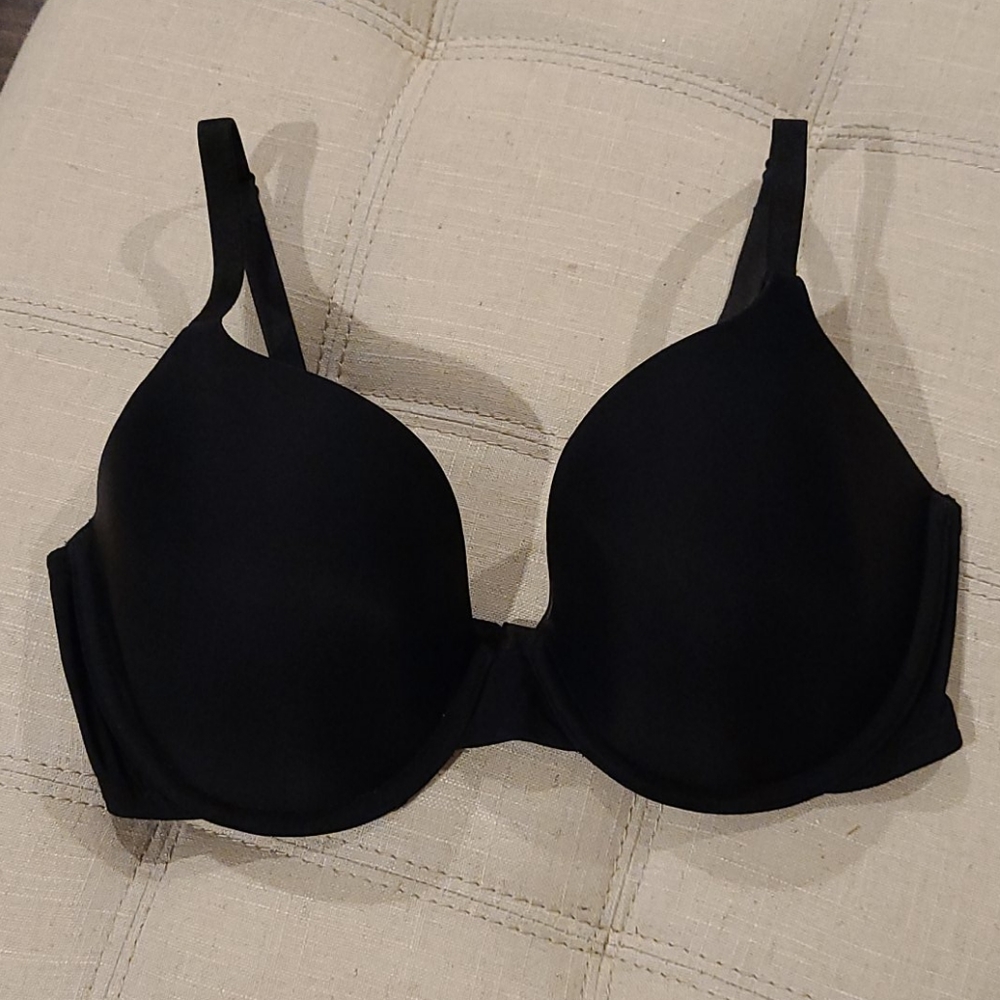 Black Wired Victoria Secret Bra 34D